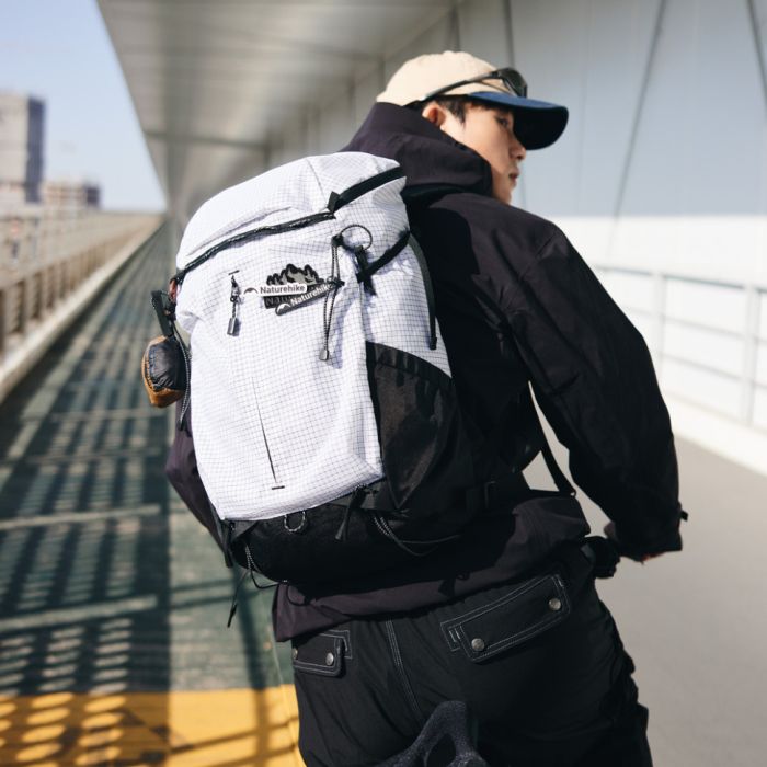 Рюкзак туристичний Naturehike Helium CNK2300BB017, 25 л, чорний