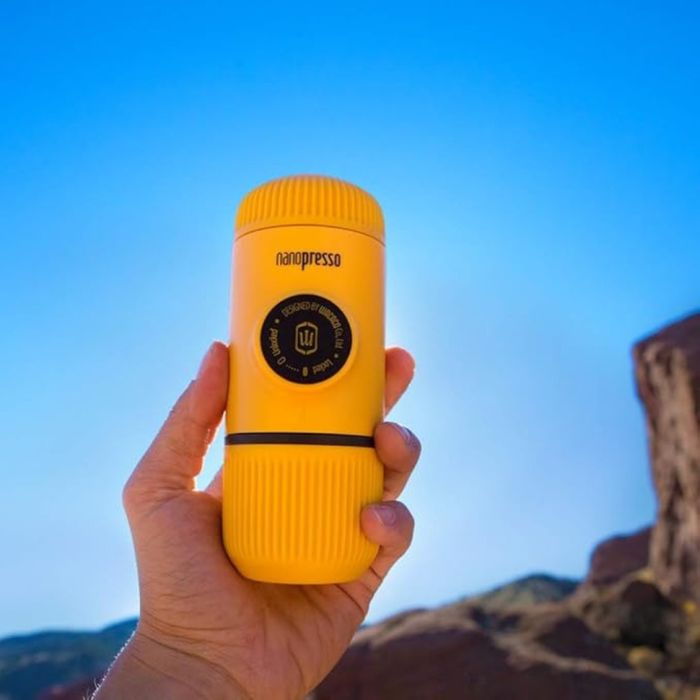 Портативна еспресо-кавоварка Wacaco Nanopresso жовта