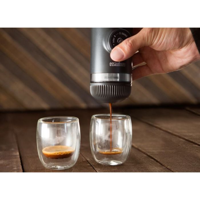 Портативна еспресо-кавоварка Wacaco Nanopresso сіра з чохлом, механічна, для меленої кави