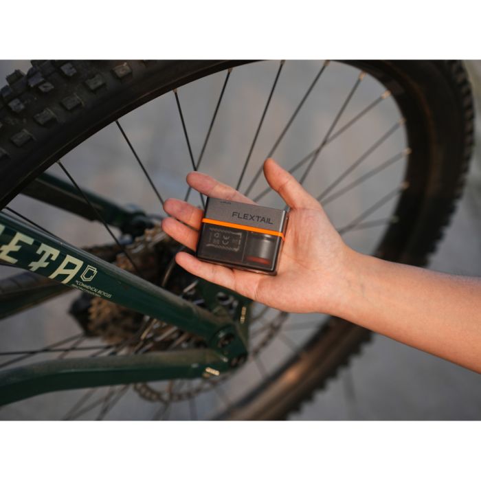 Велосипедний міні насос-задня фара Flextail Tiny Tire Pump ACS, чорний