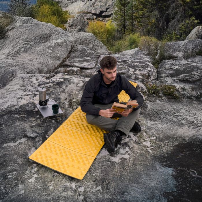 Килимок складний IXPE Naturehike CNK2550WS030, алюмінієва плівка, 18 мм, оливковий-зелений