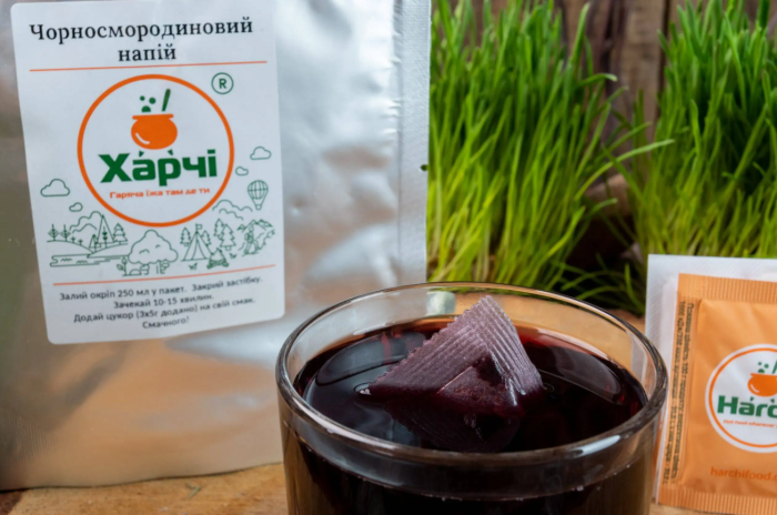 Чорносмородиновий напій