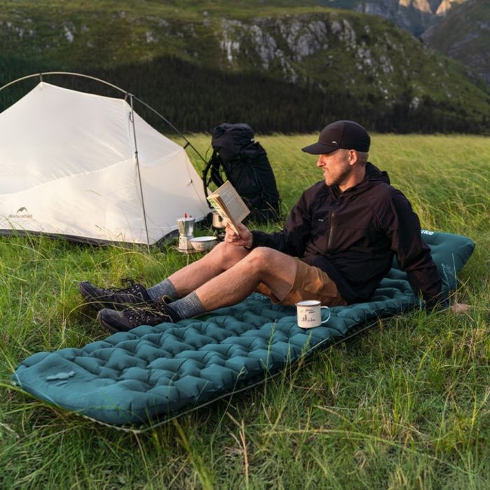 Матрац туристичний надувний одномісний Naturehike CNK2550WS019, 200x60x9.5 см, синій, прямокутний із вбудованою помпою