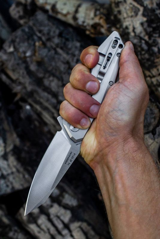 Ніж складаний туристичний Ruike P135-SF, (9.2 см) 14C28N / steel 420 сірий