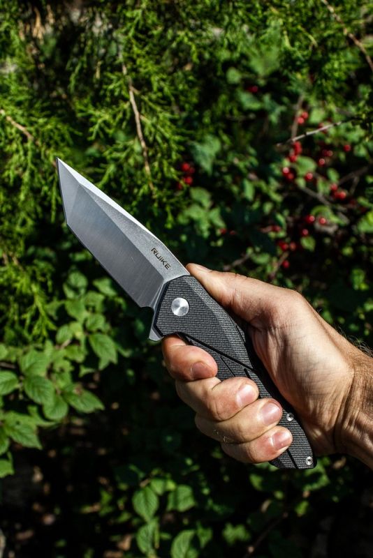 Ніж складаний туристичний Ruike P138-B, (9 см) 14C28N / G10 чорний