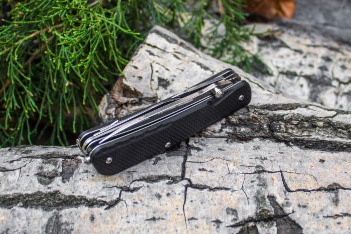 Багатофункціональний ніж Ruike Trekker LD32-B, (8.5 см) 12C27 / G10 чорний, 11 інстр.