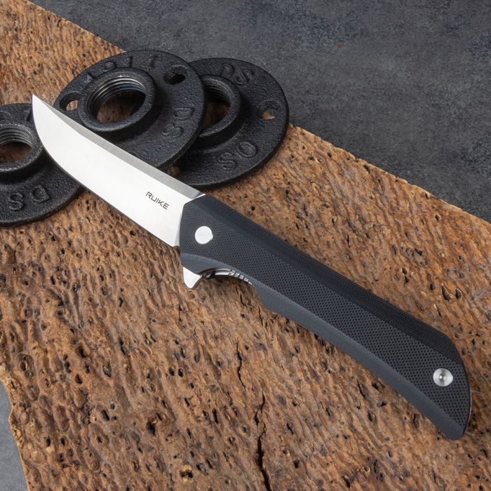 Ніж складаний туристичний Ruike Hussar P121-B, (9.2 см) 14C28N / G10 чорний