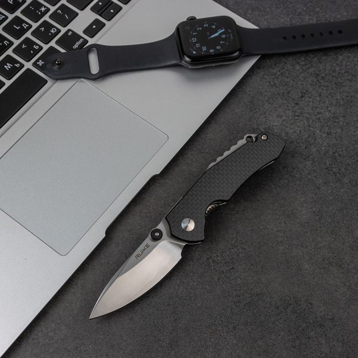 Ніж складаний кишеньковий Ruike P671-CB, (7 см) 14C28N / G10&carbon fiber чорний